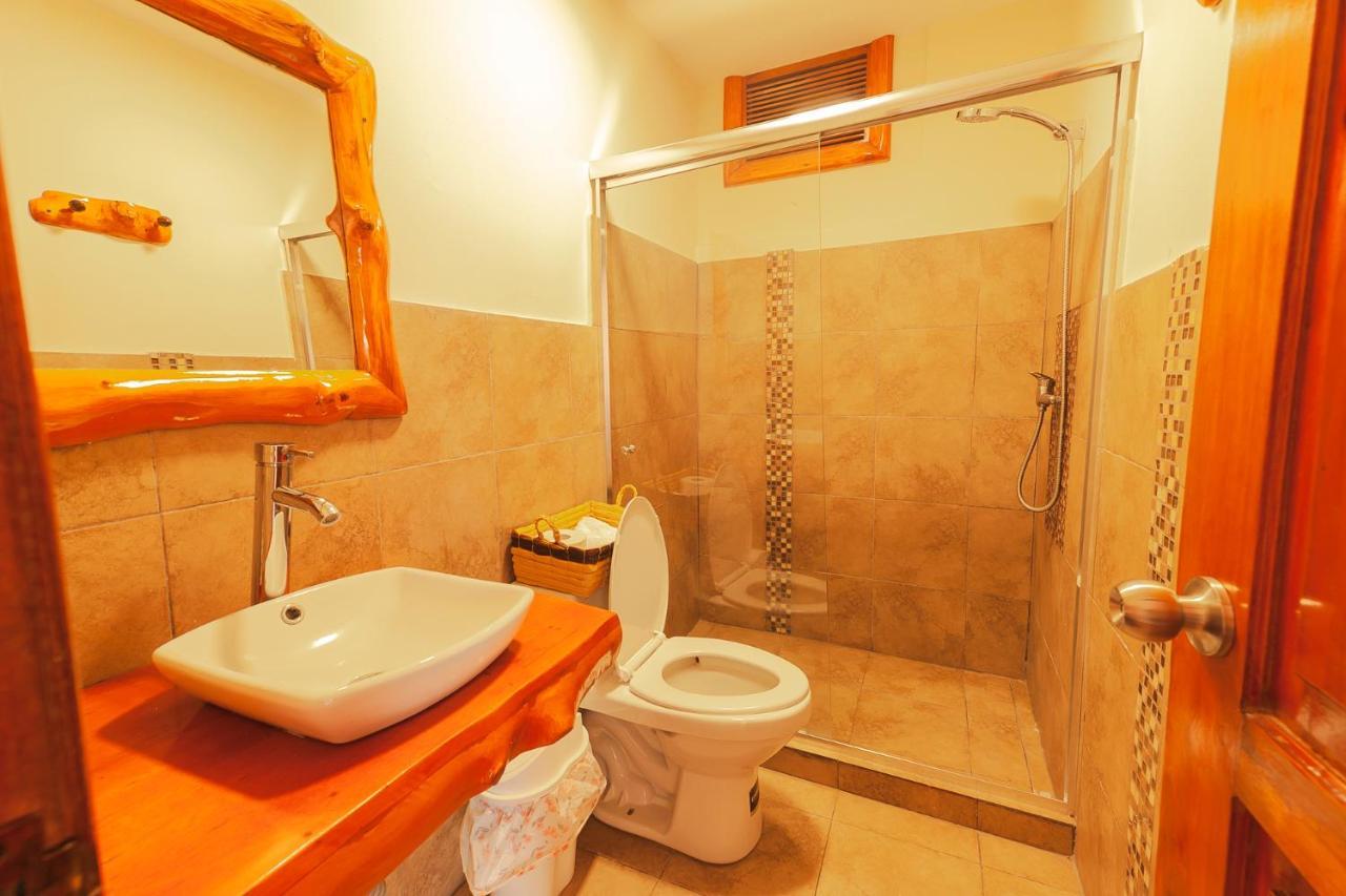 אוטהוואלו Los Ponchos Inn Apartasuite מראה חיצוני תמונה