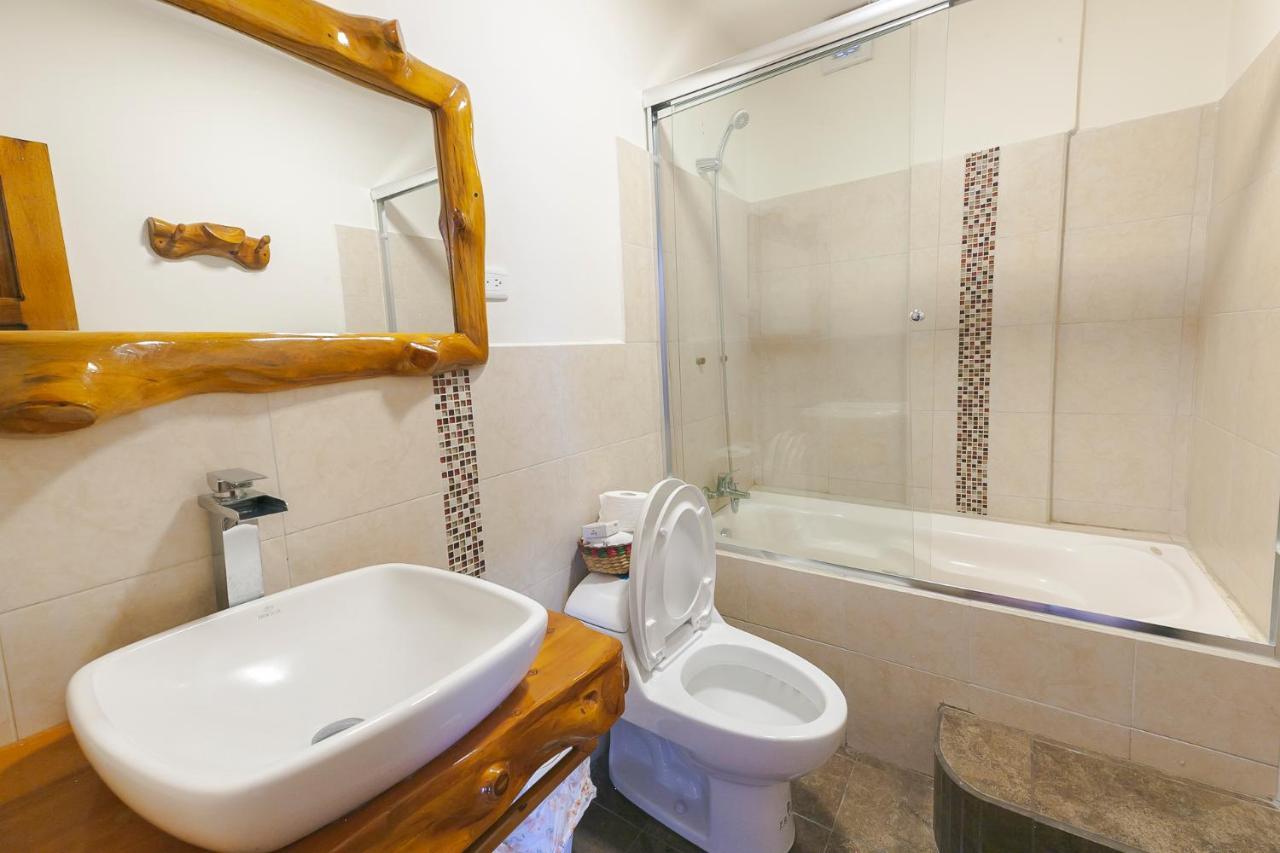 אוטהוואלו Los Ponchos Inn Apartasuite מראה חיצוני תמונה