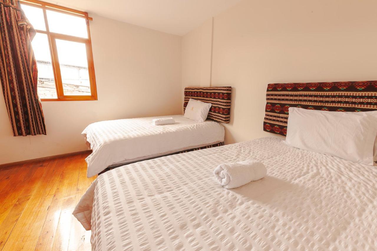 אוטהוואלו Los Ponchos Inn Apartasuite מראה חיצוני תמונה